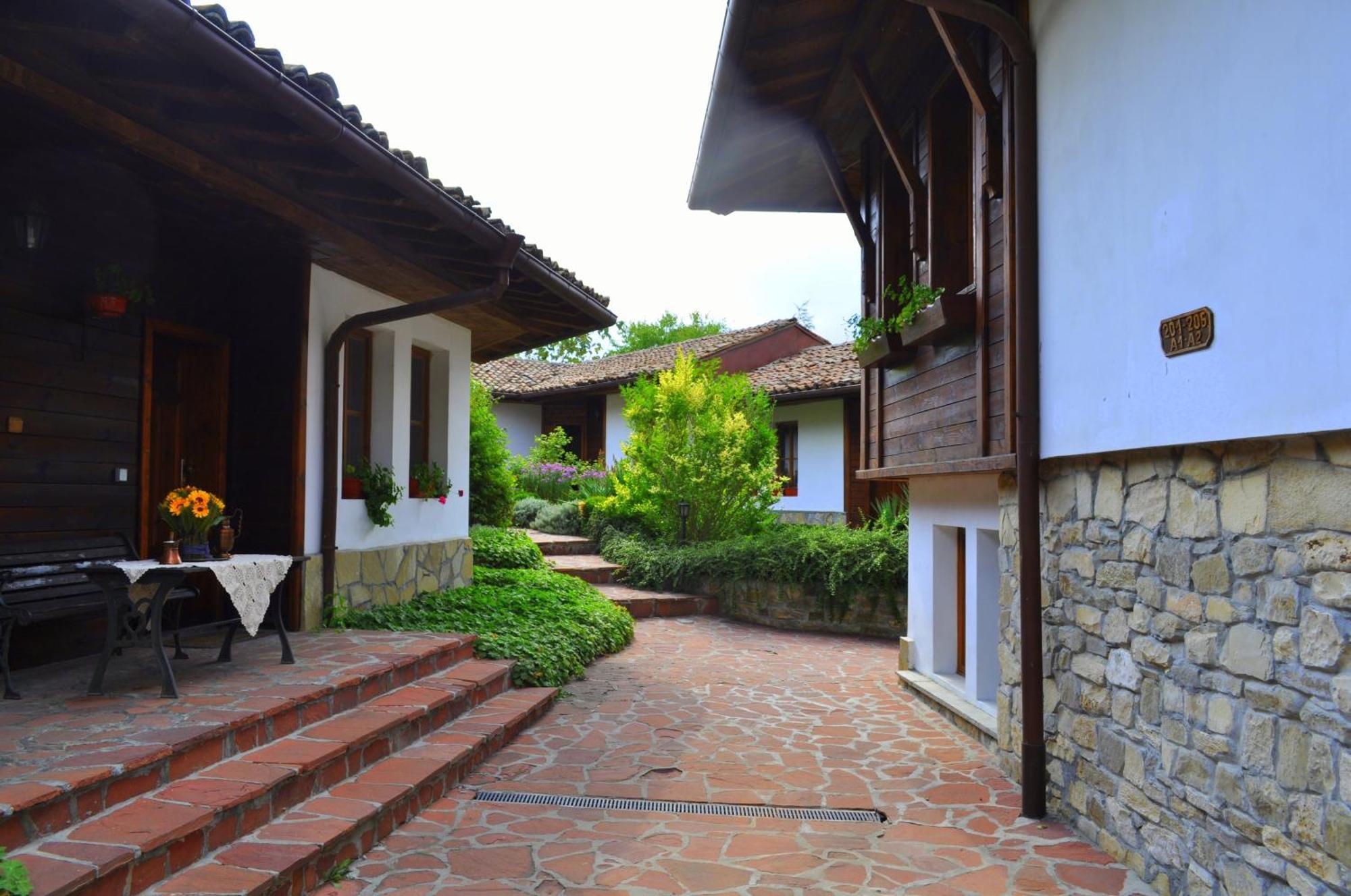 Hotel Izvora - Garden Retreat Arbanasi Ngoại thất bức ảnh